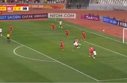 开云体育亚洲官网-关于球队核心在比赛中受伤，教练组开始调整战术布局的信息