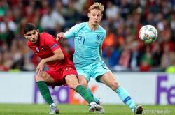 开云体育平台-冰岛足球队在国际赛事中展现出色实力