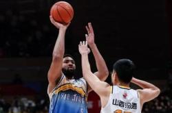 开云体育直播-新疆队再次逆袭，绝地反击帮助球队翻盘