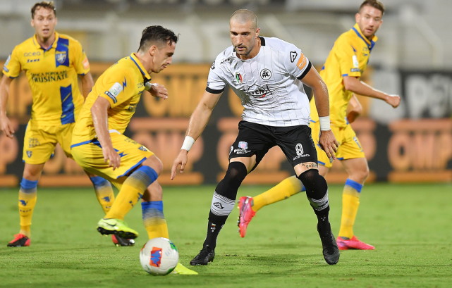 意大利队员表现抢眼,力争跻身前四的简单介绍 意大利队员表现抢眼,力争跻身前四的简单介绍