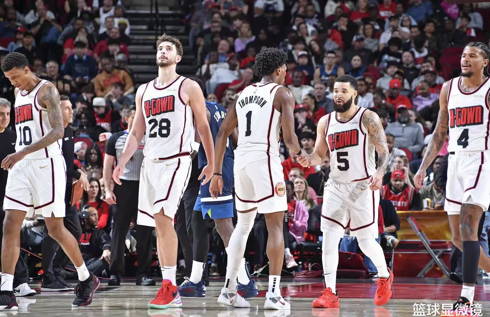 关于独行侠完胜火箭：东契奇和哈登的对决火药味十足的信息