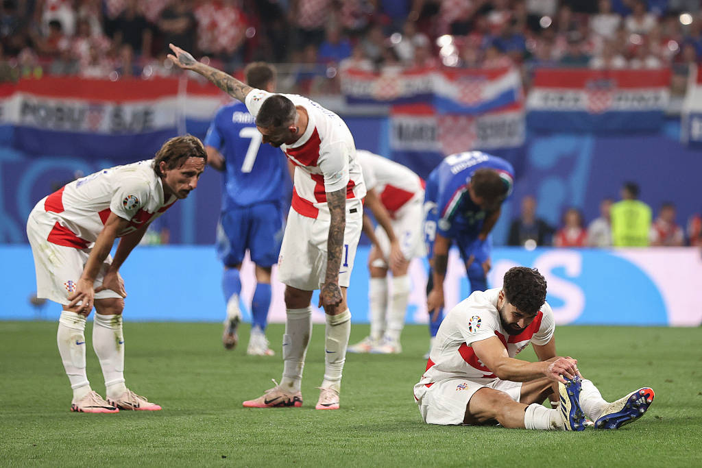 荷兰在对阵克罗地亚的比赛中-逼平对手 荷兰在对阵克罗地亚的比赛中-逼平对手