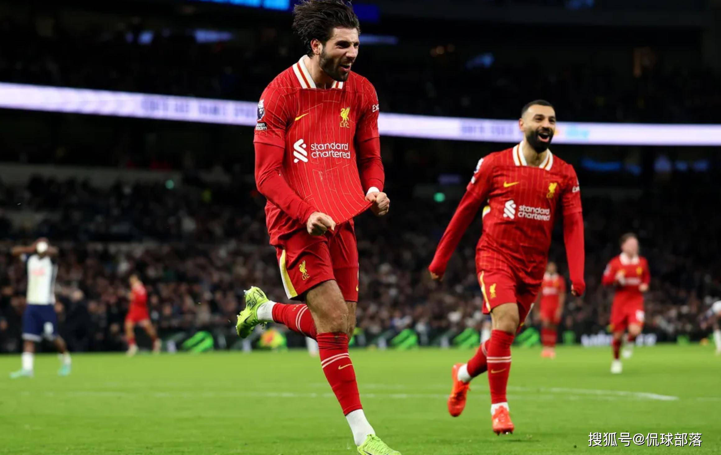 曼城主场轻取伯恩利,稳坐联赛领头羊的简单介绍 曼城主场轻取伯恩利,稳坐联赛领头羊的简单介绍