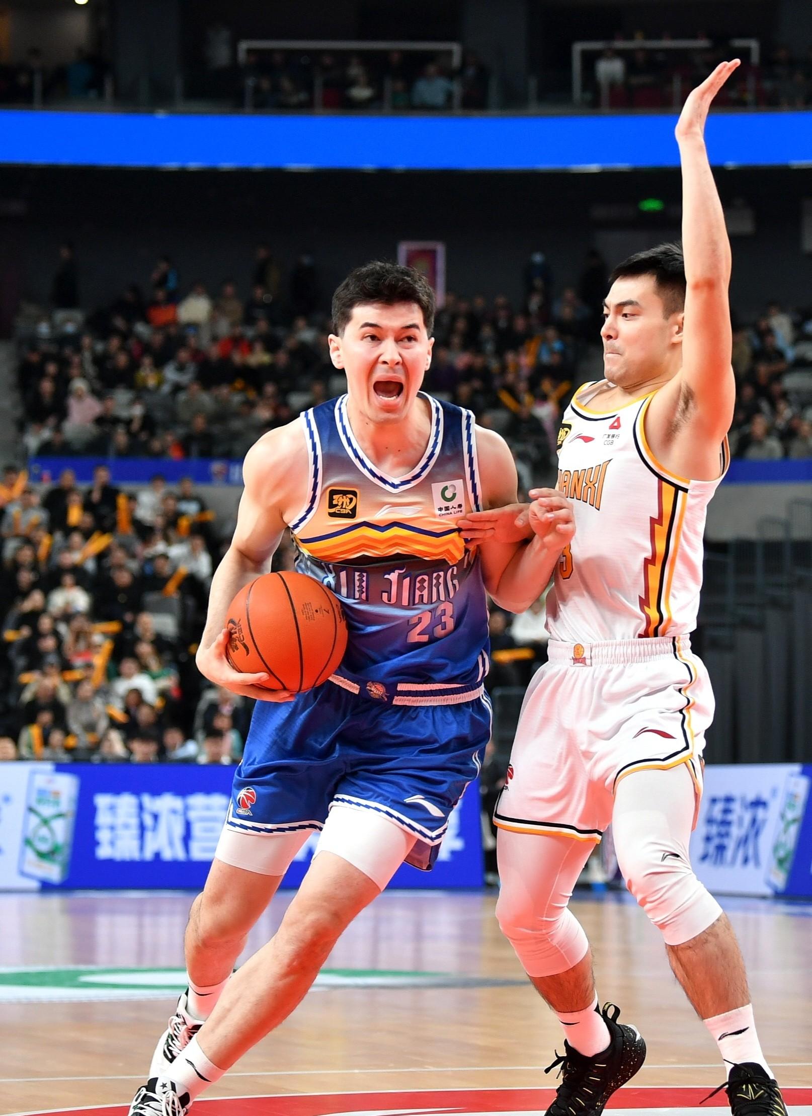 新疆队大胜北京首钢,豪取连胜! 新疆队大胜北京首钢,豪取连胜!