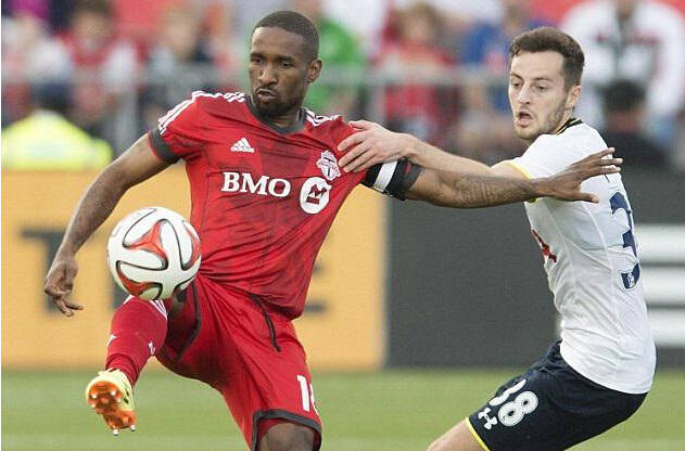 诺维奇客场大胜,斩获关键胜利 诺维奇客场大胜,斩获关键胜利