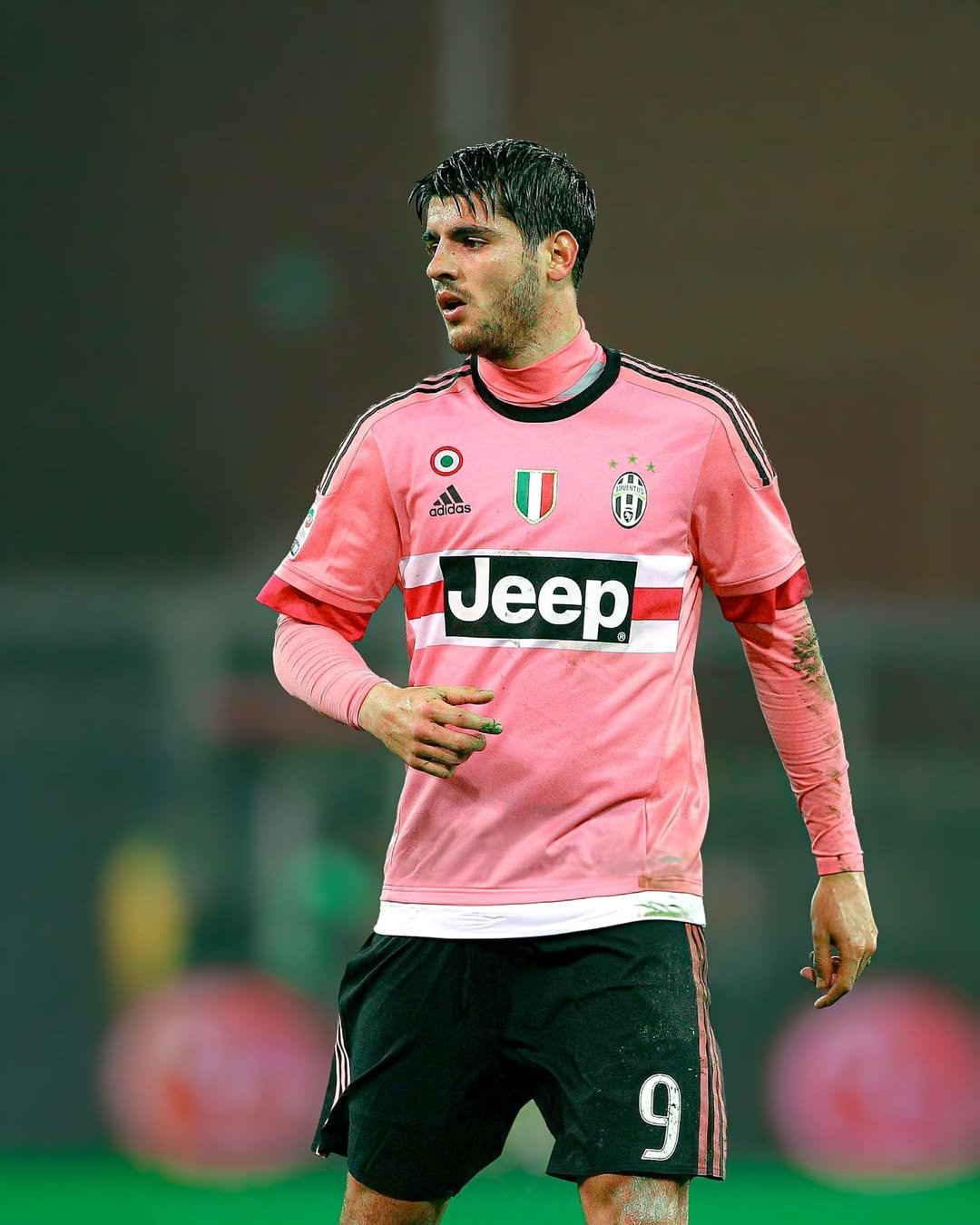 包含尤文图斯徘徊边缘，驰骋下一轮之路的词条