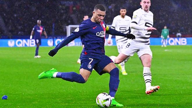 摩纳哥后防漏洞频现,球队丢球过多 摩纳哥后防漏洞频现,球队丢球过多