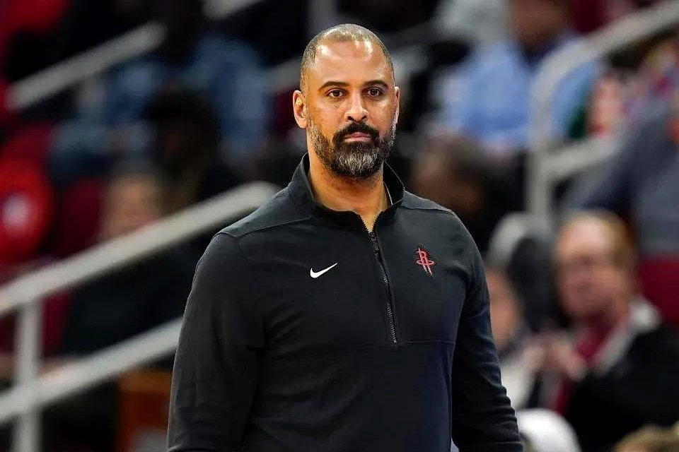 包含圣埃蒂安防线坚不可摧，攻守平衡表现出色的词条