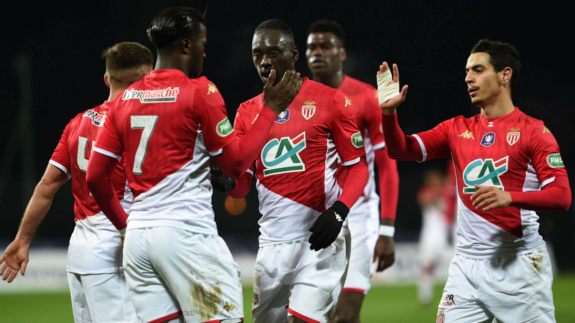 摩纳哥主场完胜，抢先欧冠资格位置的简单介绍