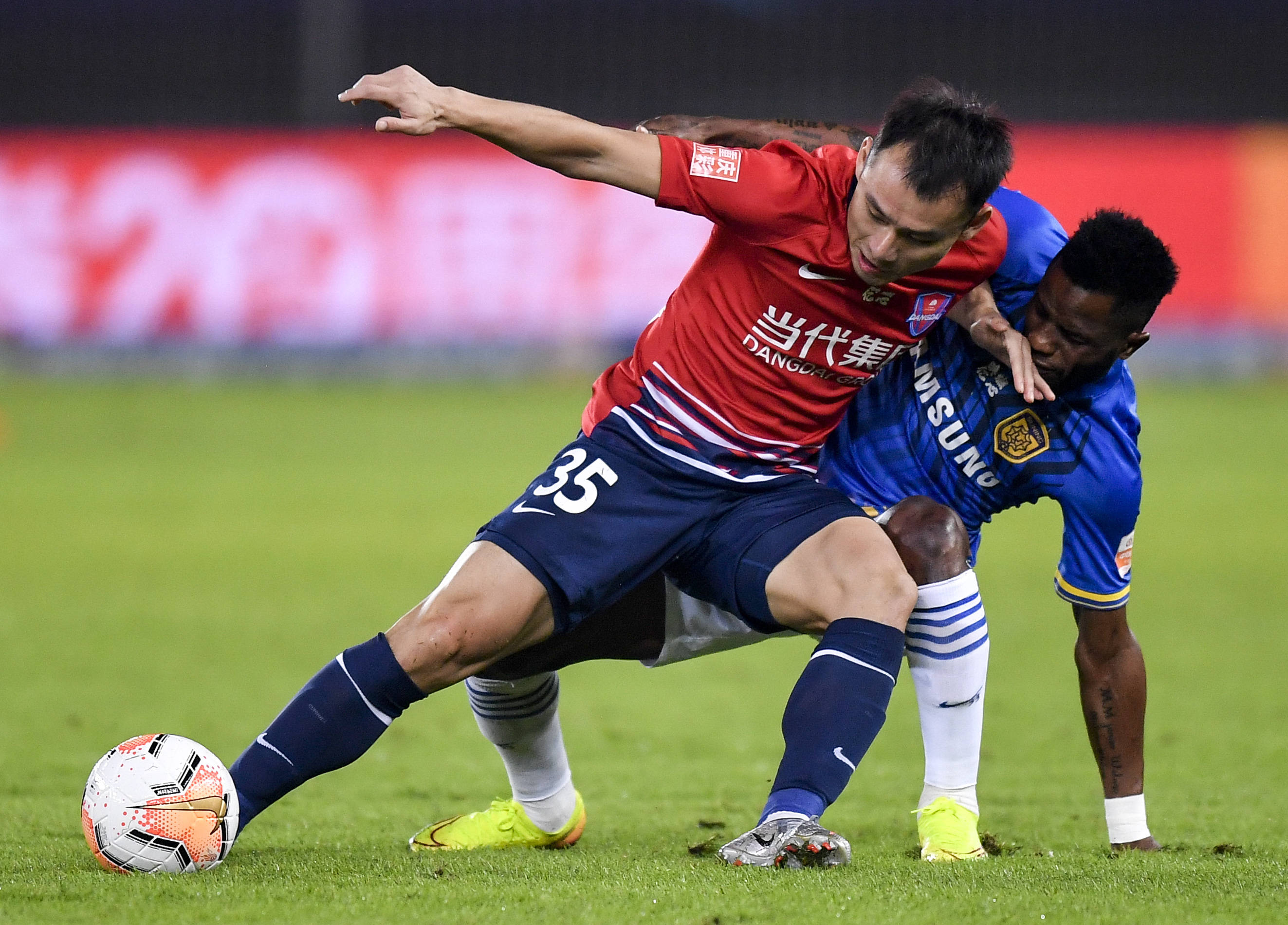 重庆斯威主场-惜败江苏苏宁,要塞失守的简单介绍 重庆斯威主场-惜败江苏苏宁,要塞失守的简单介绍