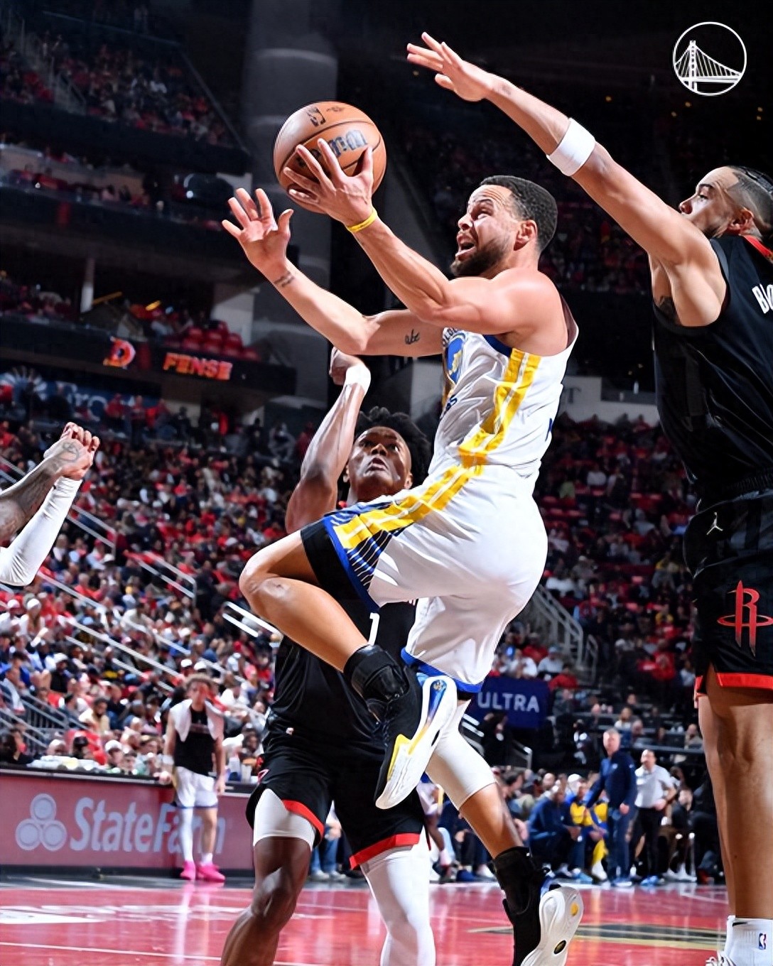 勇士队大比分赢得胜利，豪取两连胜