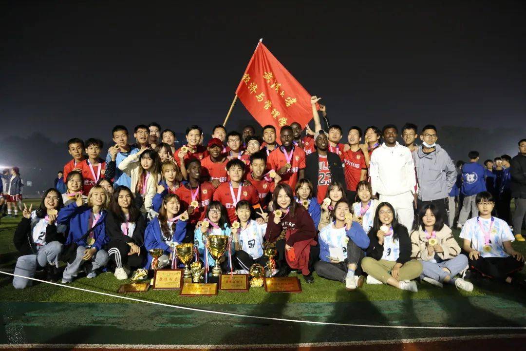 经验丰富的球队整装待发,战心勇敢的简单介绍 经验丰富的球队整装待发,战心勇敢的简单介绍