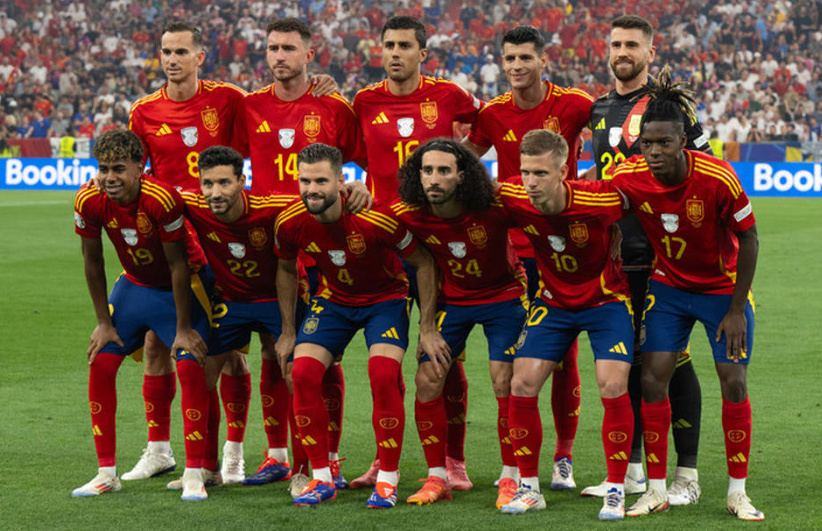 包含阿贾克斯实力碾压对手,晋级欧洲俱乐部杯半决赛的词条 包含阿贾克斯实力碾压对手,晋级欧洲俱乐部杯半决赛的词条