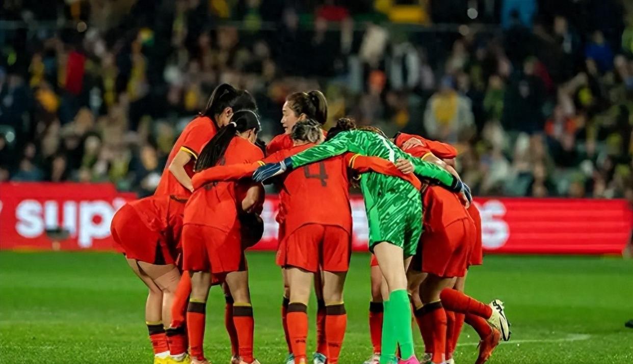 国家女足团结合作,克服艰难取得胜利 国家女足团结合作,克服艰难取得胜利