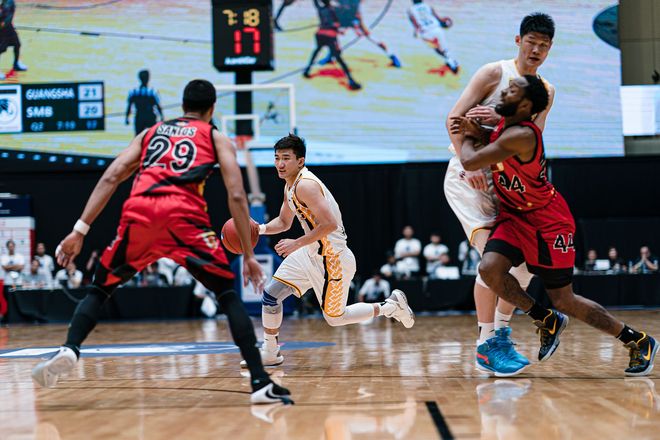 浙江队争分夺胜,争夺积分激烈 浙江队争分夺胜,争夺积分激烈