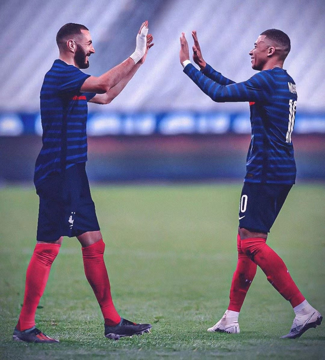 恩东贝莱与内马尔合作默契,巴黎锋线高效攻击的简单介绍 恩东贝莱与内马尔合作默契,巴黎锋线高效攻击的简单介绍