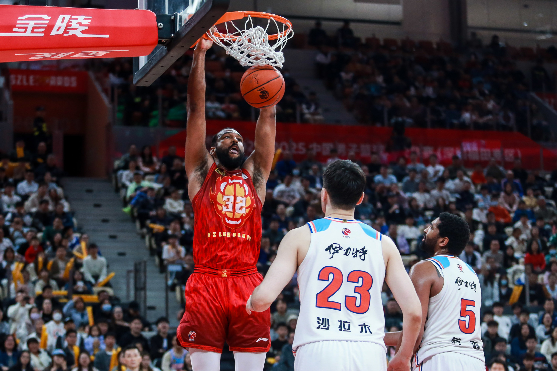 新疆队再次逆袭,绝地反击帮助球队翻盘 新疆队再次逆袭,绝地反击帮助球队翻盘