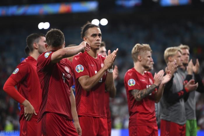 包含捷克队凭借团队合作实现逆袭,晋级下一轮的词条 包含捷克队凭借团队合作实现逆袭,晋级下一轮的词条