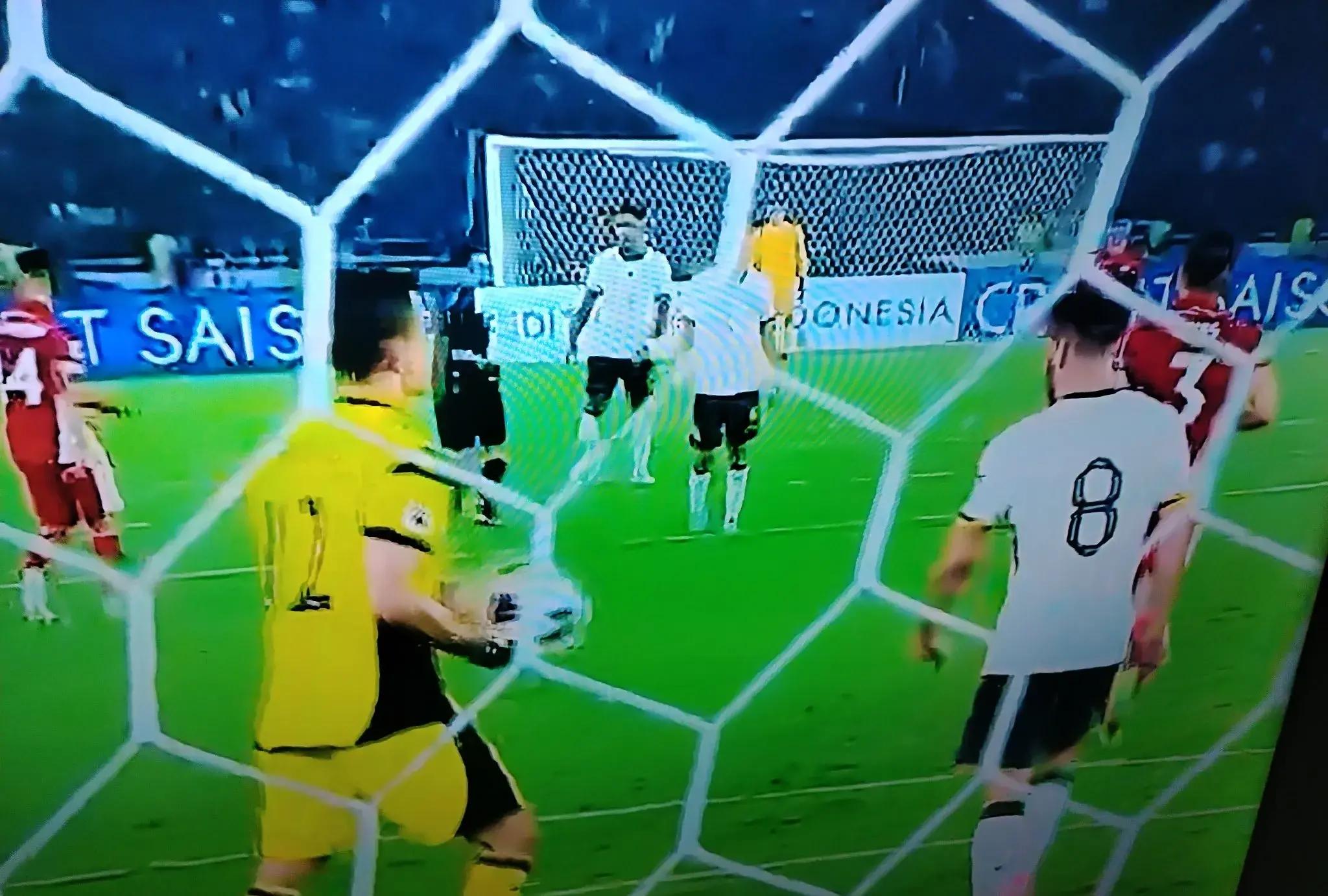 足球巨星恢复训练,准备迎战对手挑战自我突破的简单介绍 足球巨星恢复训练,准备迎战对手挑战自我突破的简单介绍