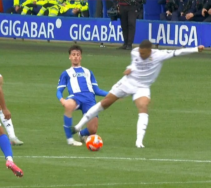 克鲁斯被红牌罚下,皇马不敌对手遭遇失利的简单介绍 克鲁斯被红牌罚下,皇马不敌对手遭遇失利的简单介绍