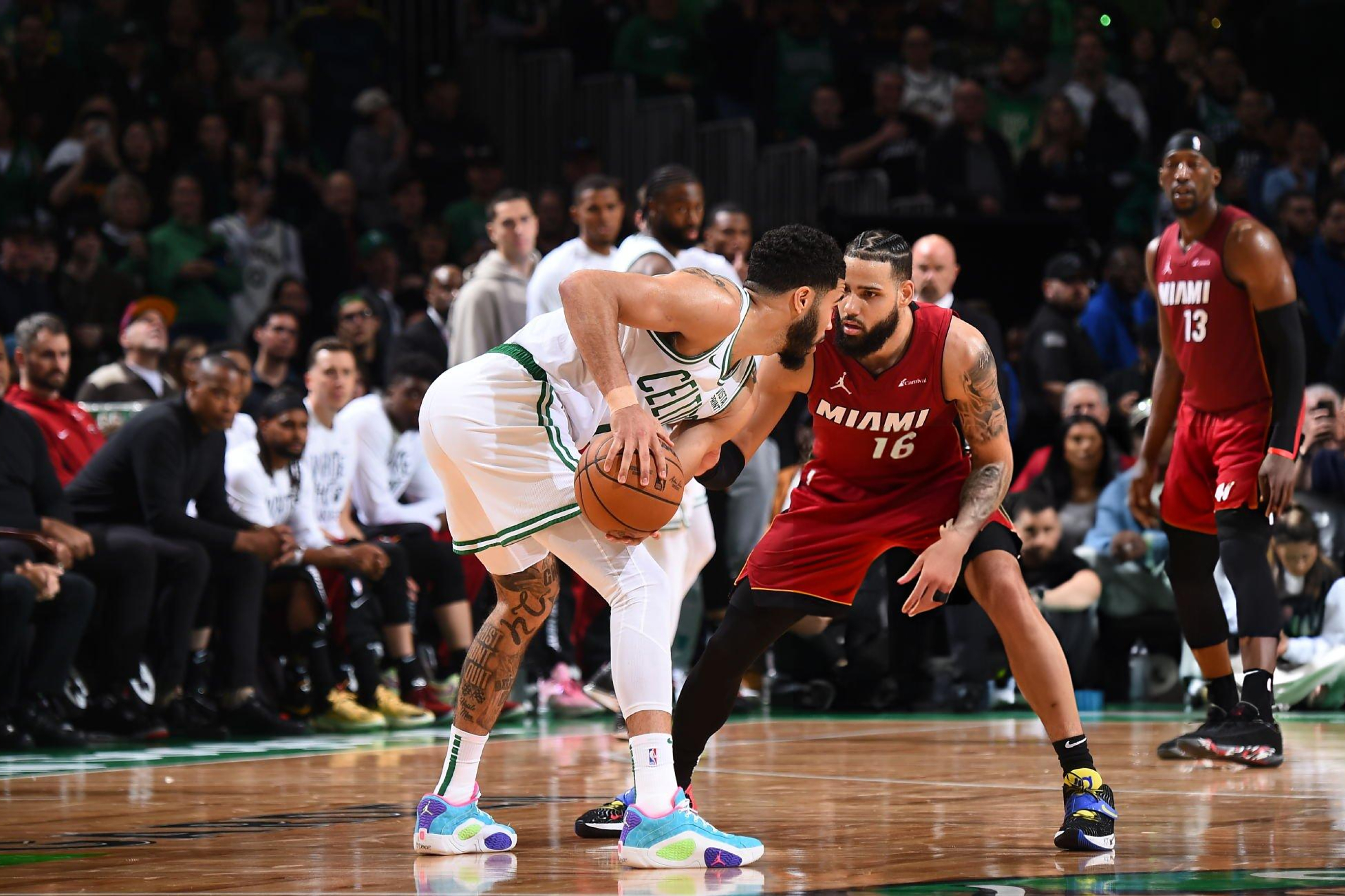 热火客场大胜凯尔特人，取得七连胜的简单介绍