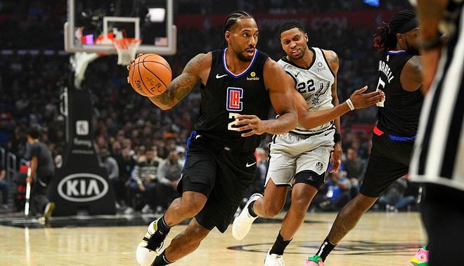 包含西部豪门陷入连败泥潭，面临挑战的词条