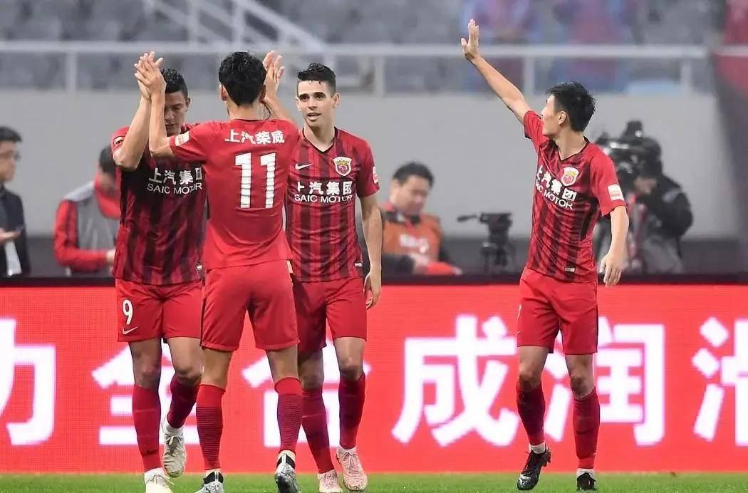 包含上海上港队战平广岛三箭队取得一分的词条