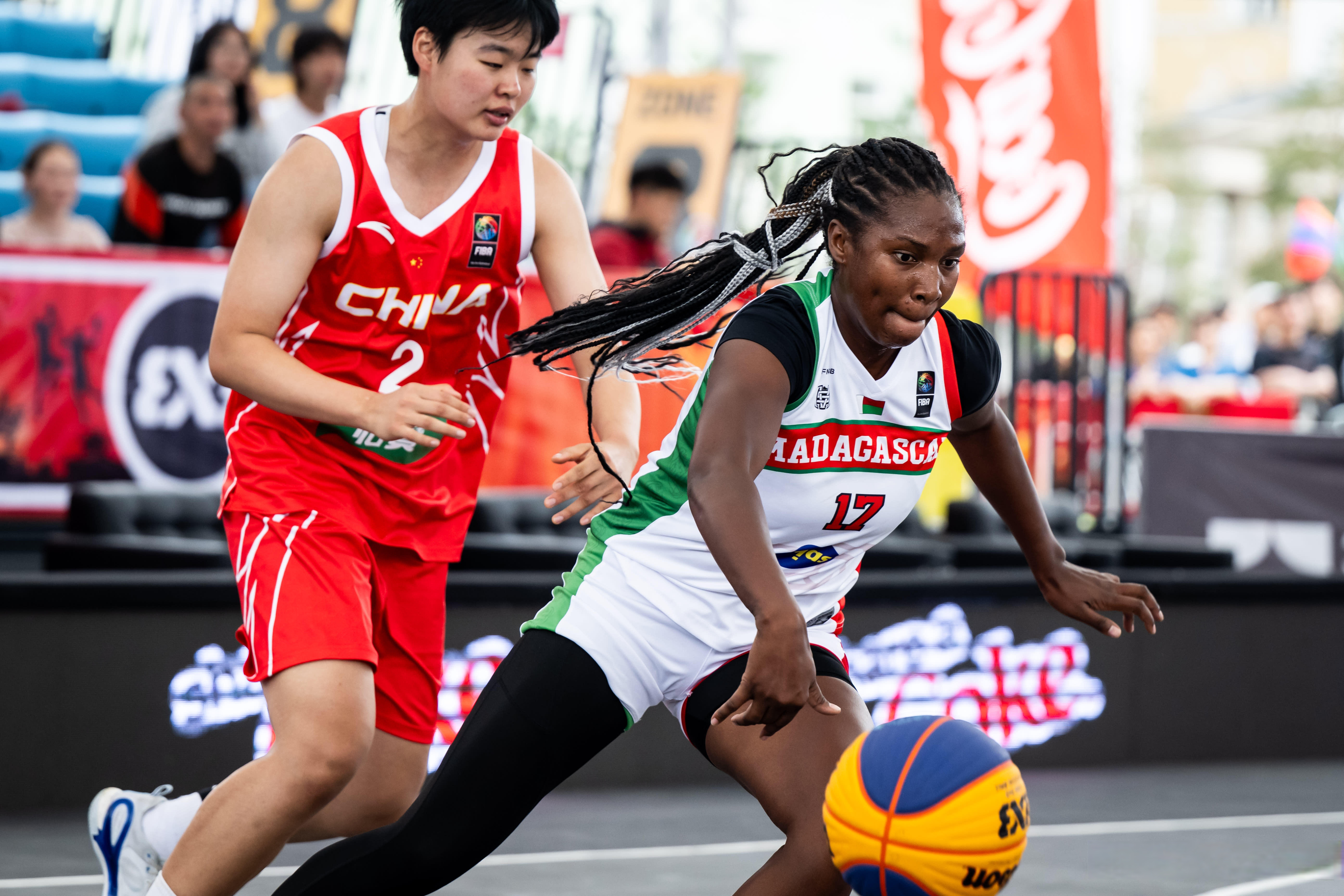 包含阿拉伯联合酋长国女篮队表现亮眼，晋级下一轮的词条